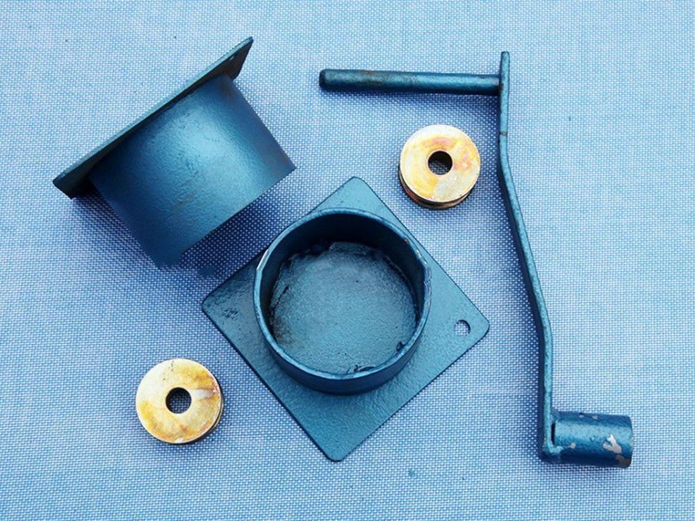 Стойки волейбольные телескопические Pioner A10195