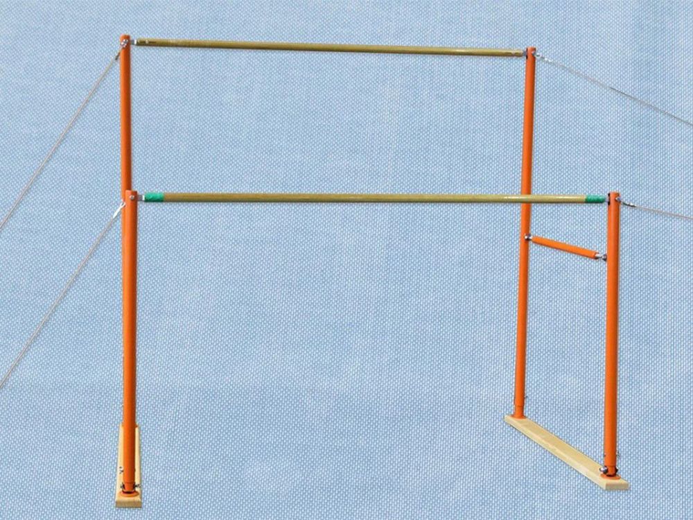 Брусья гимнастические женские, массовые, со стеклопластиковыми жердями (шпон дерева)  Pioner A14732