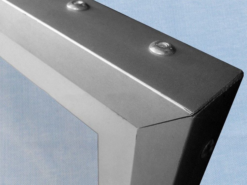 Щит баскетбольный тренировочный закаленное стекло 10 мм. AVIX, 1200х900 мм. на металлической раме  Pioner A10071