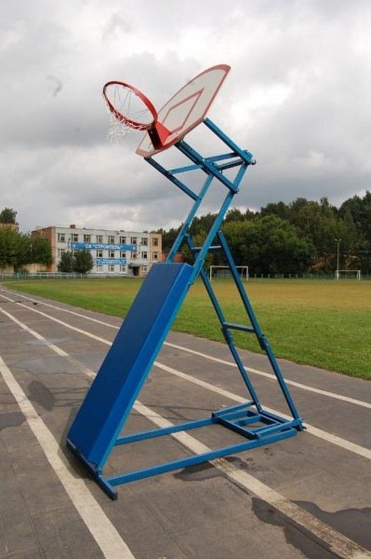 Стритбольная стойка щит из фанеры, мобильная с регулируемой высотой  Pioner A13419