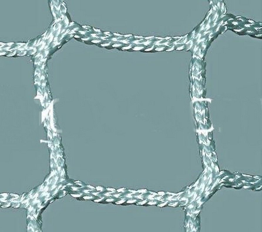 Сетка заградительная ячейка 100мм нить: 3,5 мм  1м2 Pioner A14882