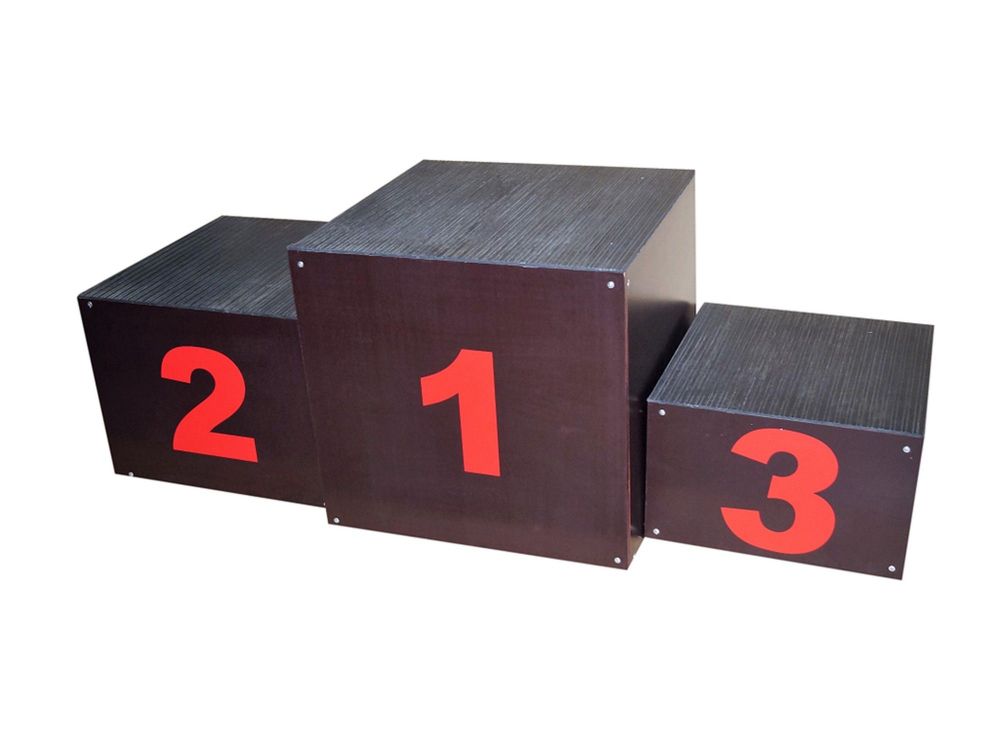 Пьедестал для награждения  Матрешка, переносной (обшит фанерой) 1 человек на ступень Pioner A13969