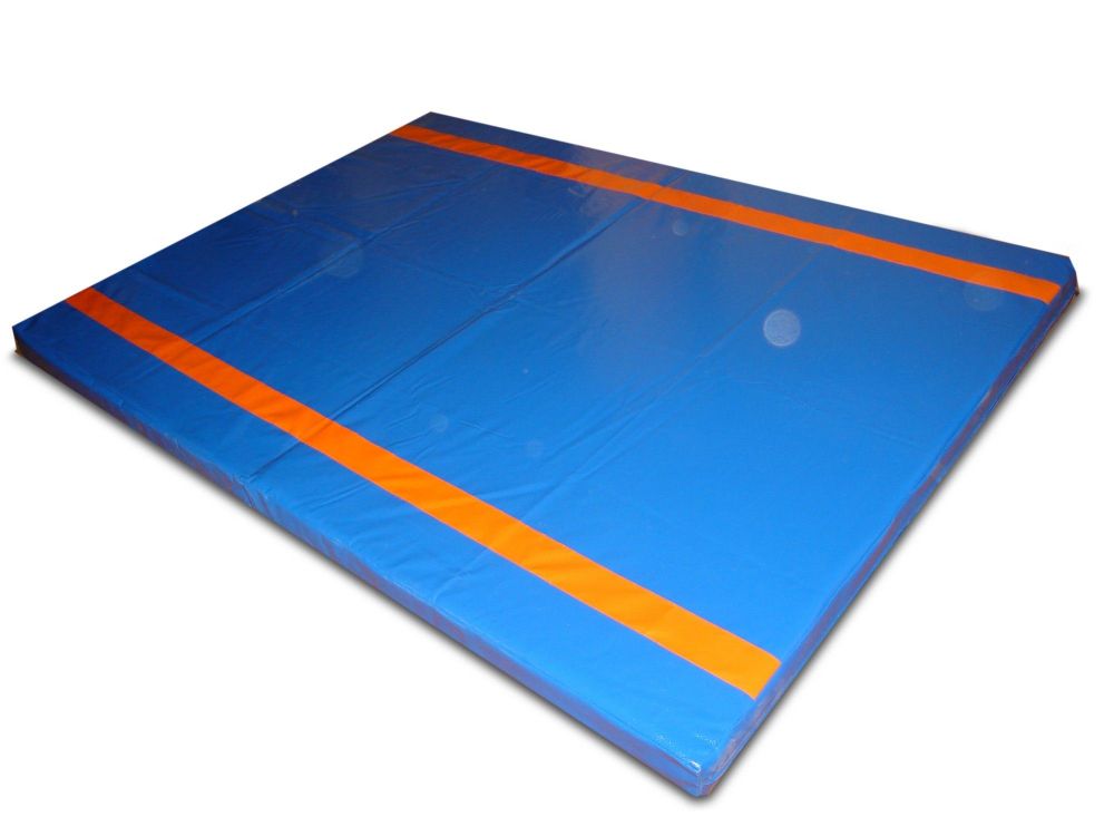 Мат складной с разметками 190х138х10см тент, поролон  Pioner A11388