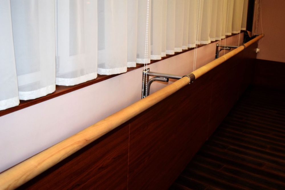 Однорядный настенный станок из нержавеющей стали  Pioner A13739