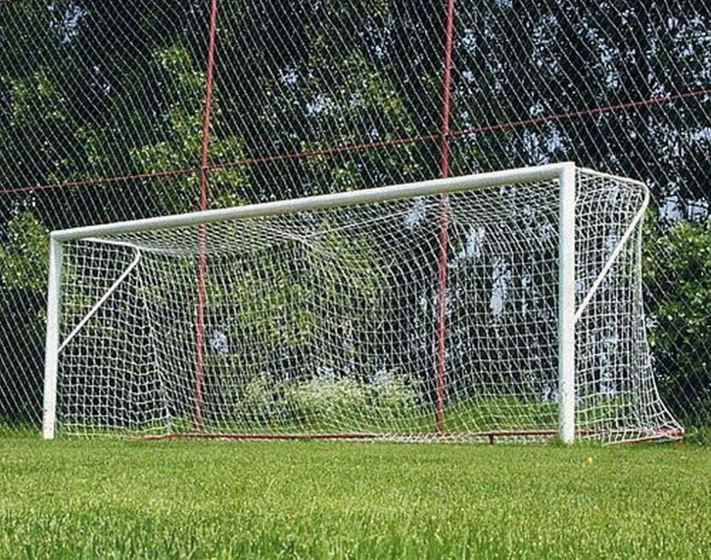 Сетка футбольнаяная 7,5х2,5 м d=2,2 мм (пара)  Pioner A12596