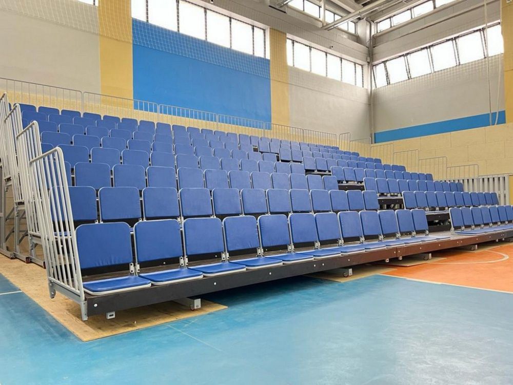 Трибуна восьмирядная 186 места телескопическая сиденье складное мягкое  Pioner A15279