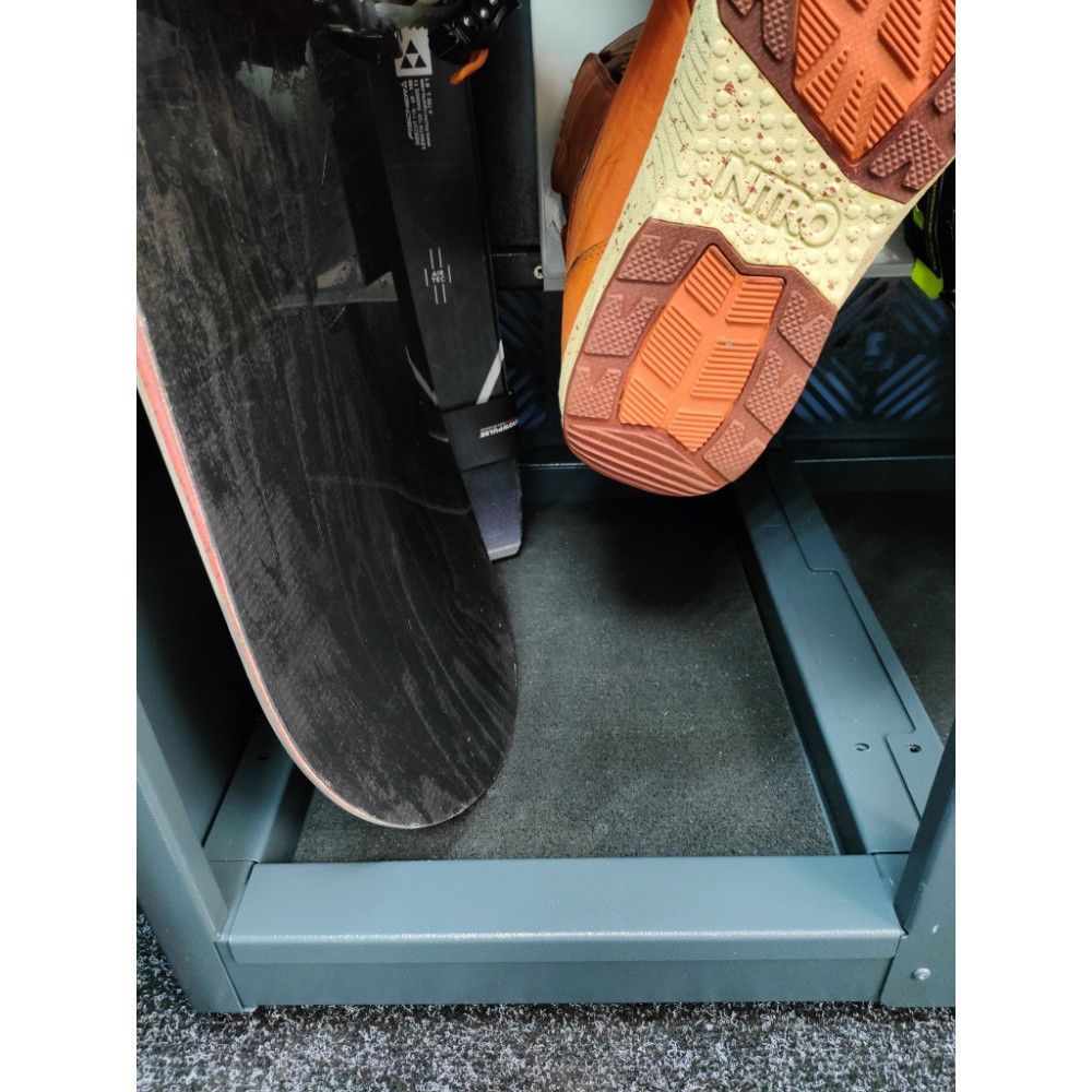 Шкаф для хранения и сушки спортивного инвентаря  ШС Локер-4