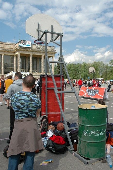 Стойка стритбольная складная с фанерным щитом  Pioner A12397