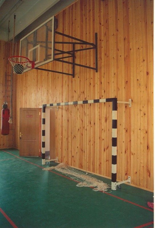 Ворота мини-футбольные 2х3 м пристенночные, складные  пара Pioner A12578