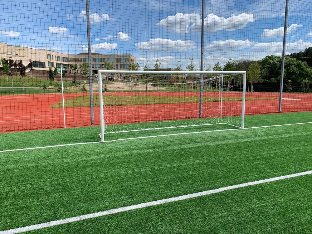 Ворота футбольные со стойками натяжения сетки, разборные (2х5 м)  шт Pioner A13835