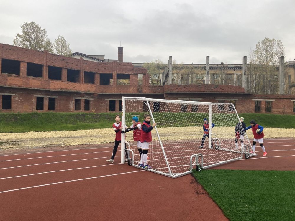 Ворота для мини-футбола 300х200 мобильные с колесами, алюминиевые Pioner A14490