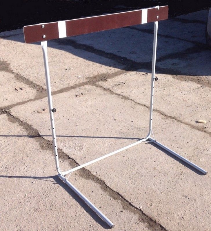 Барьер легкоатлетический, регулировка по высоте от 650 до 1067мм  Pioner A13627