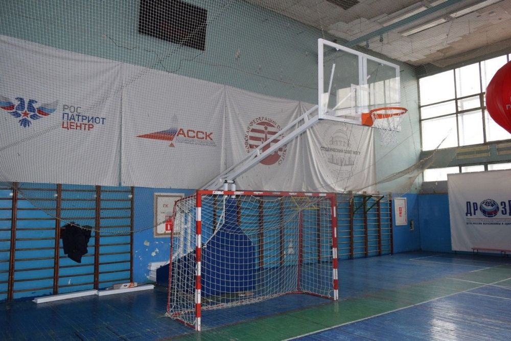 Стойка баскетбольная мобильная складная игровая  вынос 325 см Pioner A13454