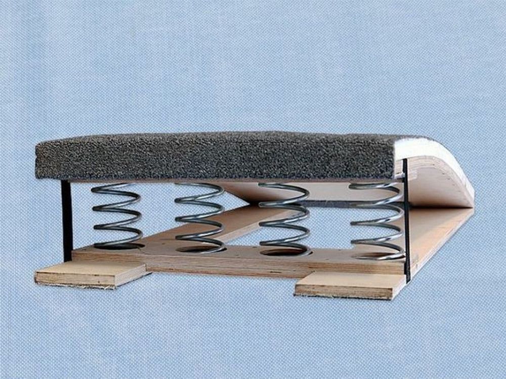 Мостик гимнастический пружинный с гнутой платформой  Pioner A14743