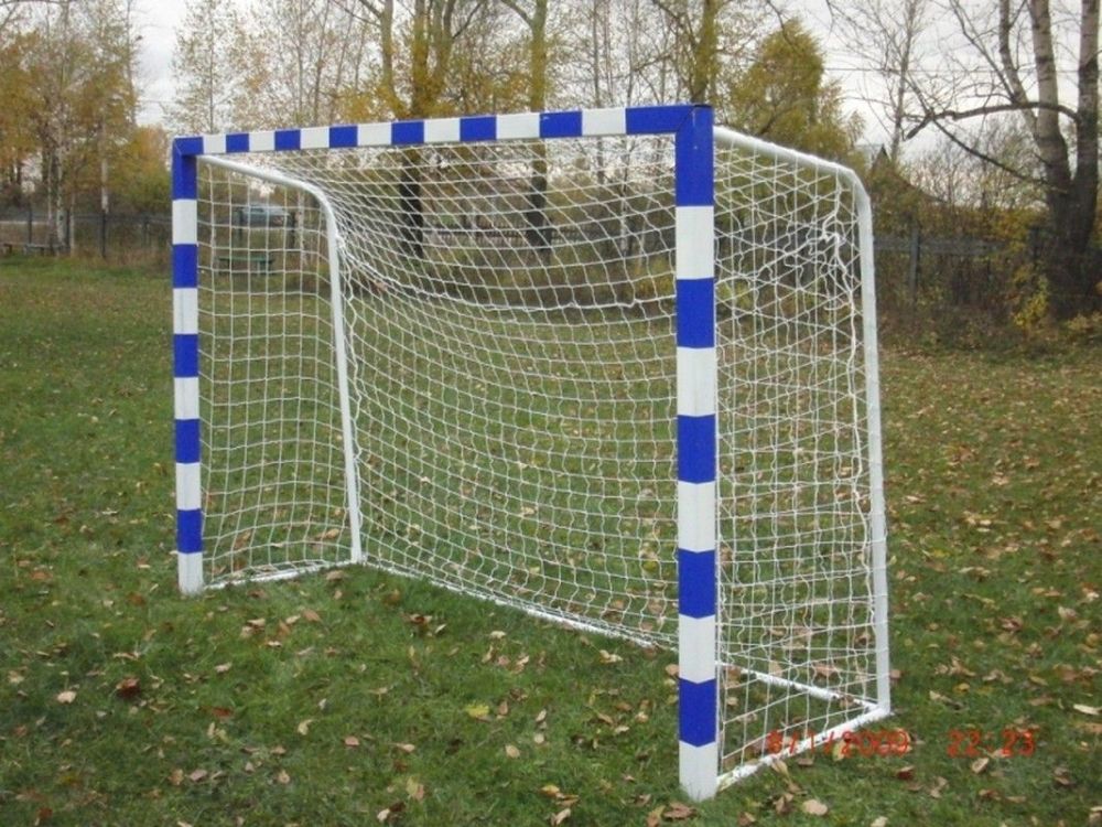 Ворота минифутбольные/гандбольные из профиля 80х80мм с удлиненными штангами и стаканами под бетонирование Pioner A13848