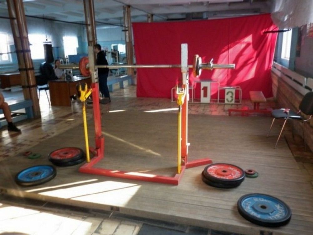 Помост для пауэрлифтинга (соревновательный) 2,5х2,5х0,1 м  Pioner A12036