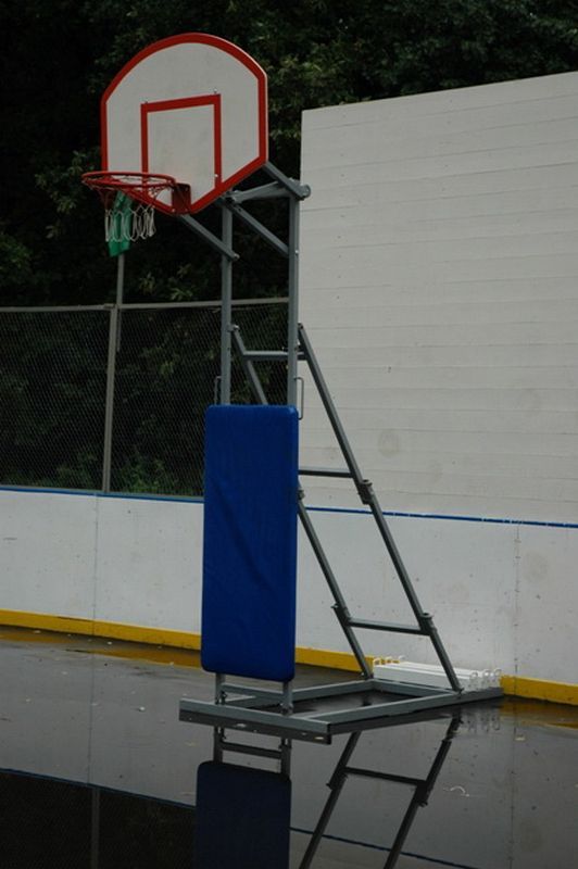 Стритбольная стойка щит из фанеры, мобильная с регулируемой высотой  Pioner A13419