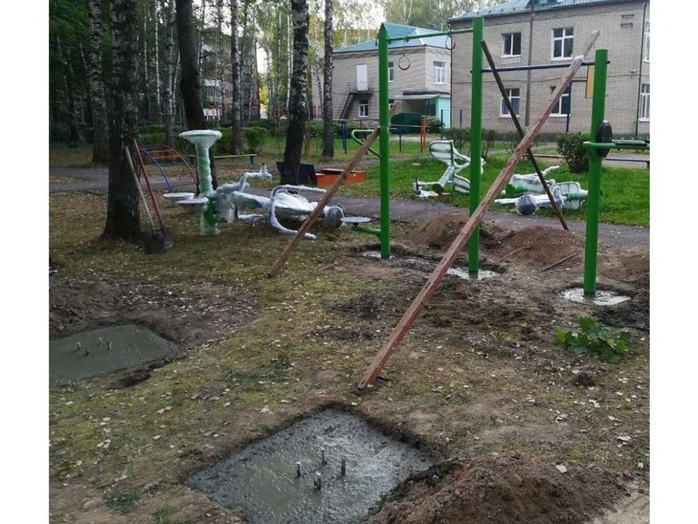 Каркас для заливки бетонной смеси (ёжик) для монтажа уличных тренажеров Pioner A17415