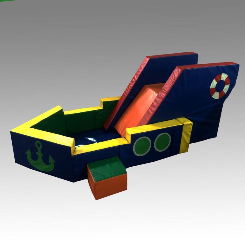 Сухой бассейн Пароход  Pioner A11114