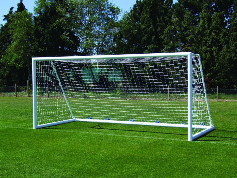 Ворота футбольные алюм. 5,6 х 2,35 м разборные 75 мм, переносные (шт)  Pioner A14915