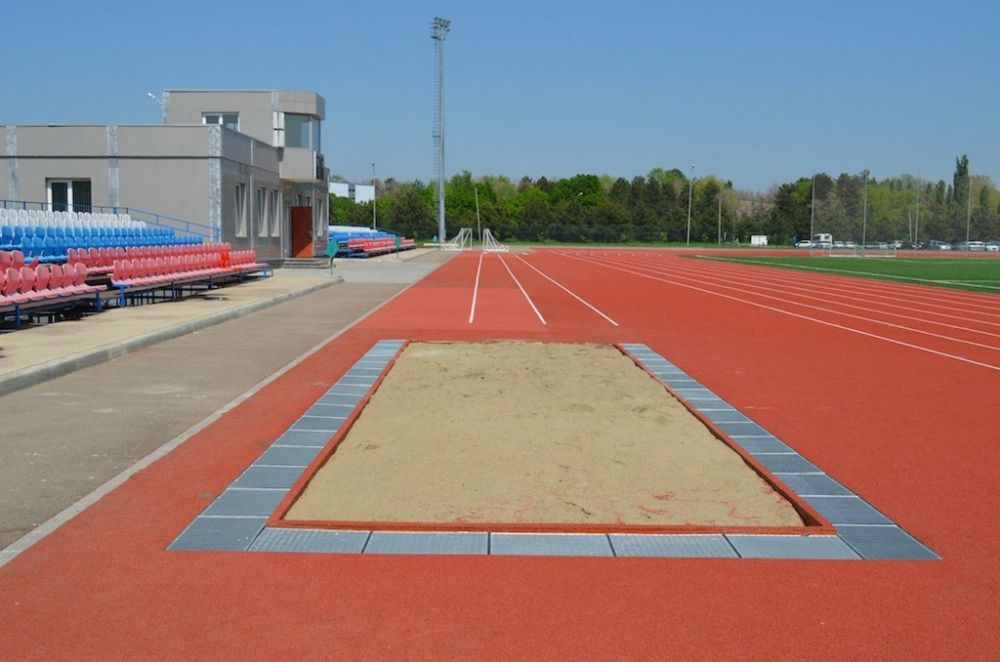 Яма для прыжков в длину, размер по песку 4х9м  Pioner A15162