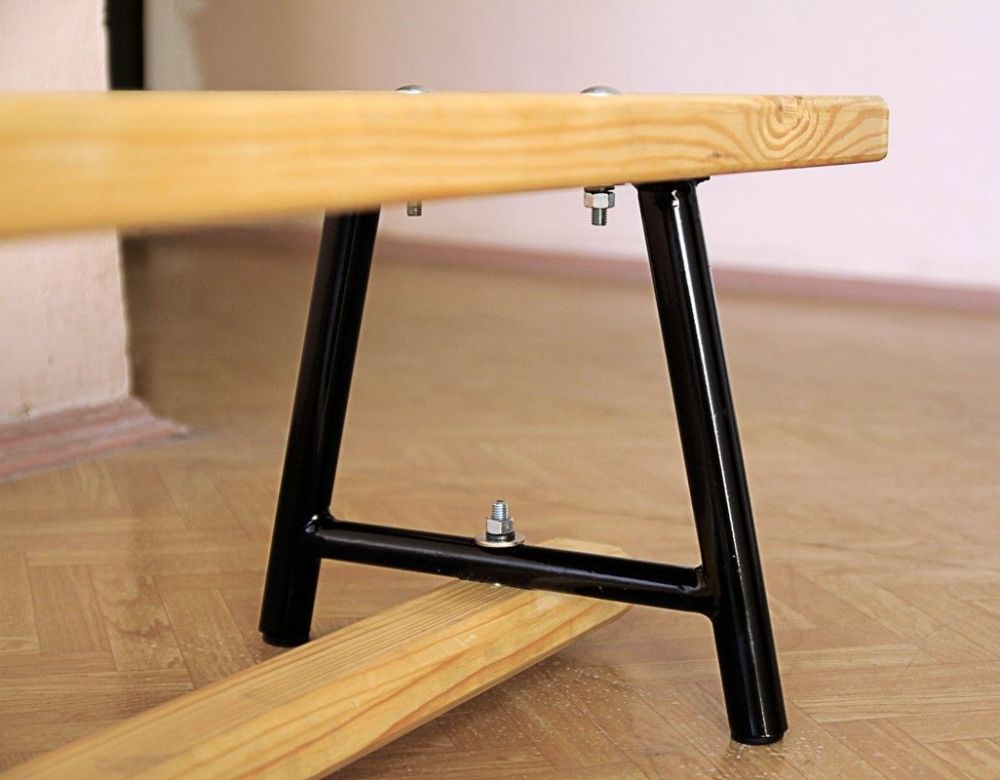 Скамейка гимнастическая 400 см  (3 метал. нож.) Pioner A14110