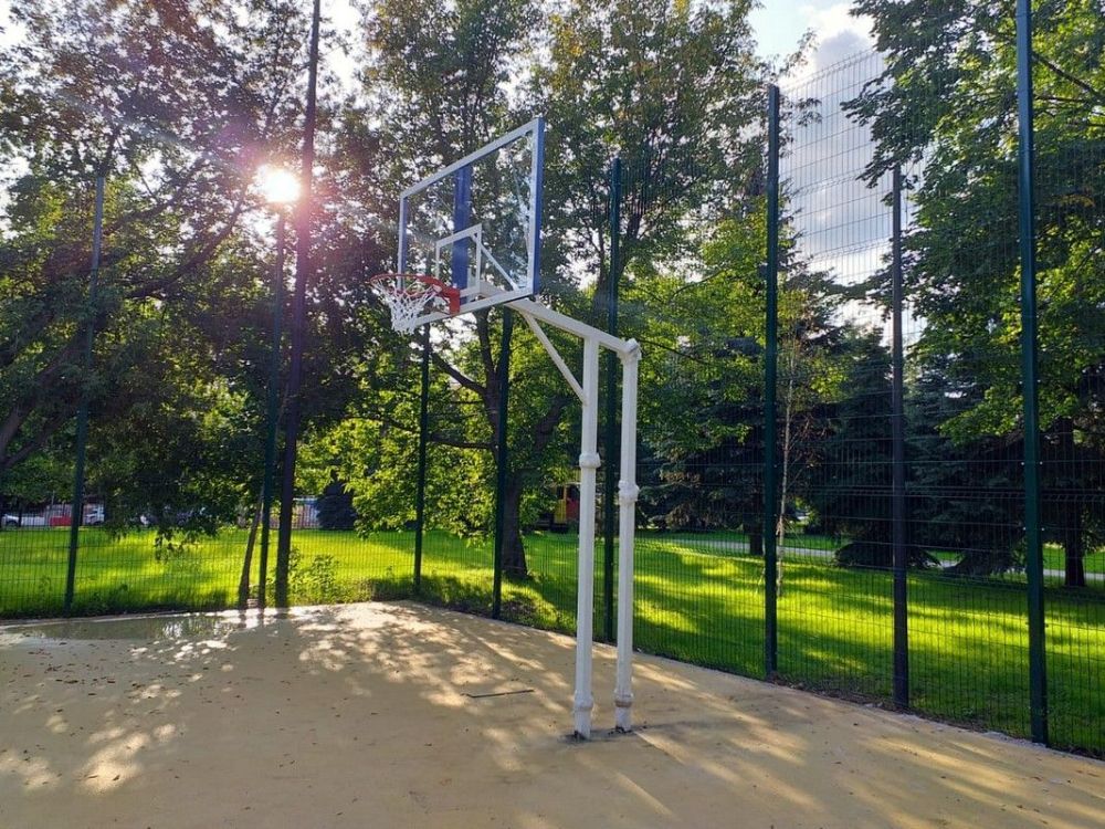 Стойка баскетбольная двухопорная, вынос 1600 мм  Pioner A13462