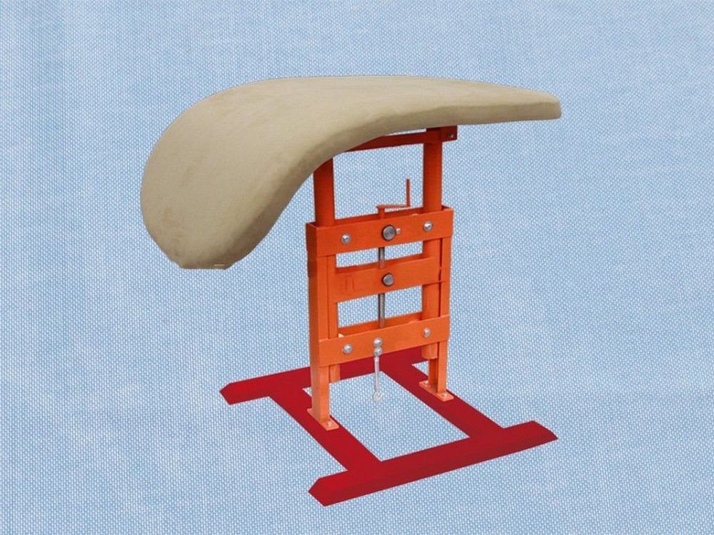 Конь гимнастический прыжковый с механизмом подъема  Pioner A14710