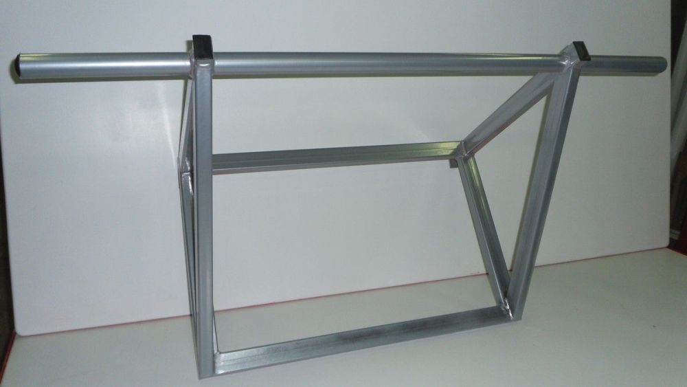 Перекладина навесная цельносварная в призматической раме, L115 см,  Pioner A12309