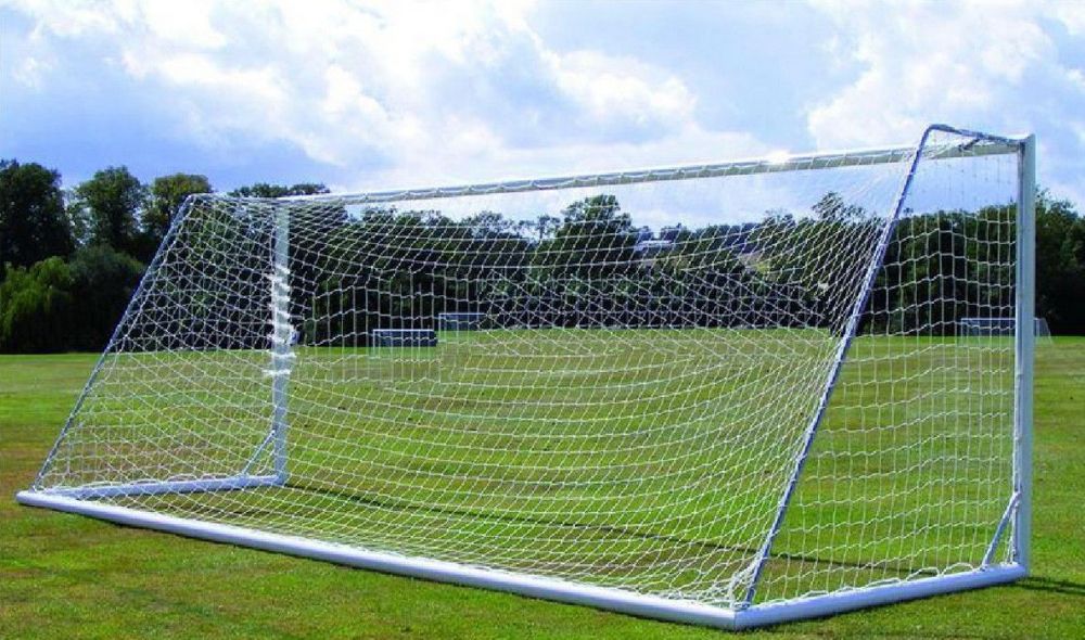 Сетка для футбольных ворот нить 5,0 мм, безузловая 100х100 мм  пара Pioner A14935