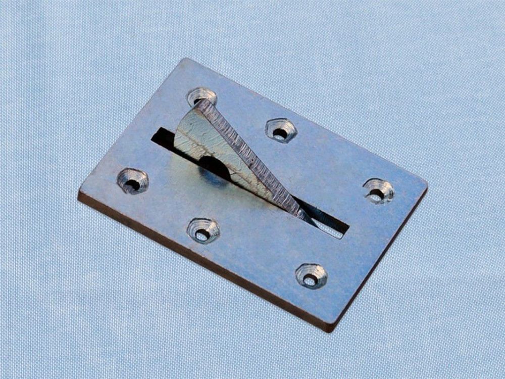 Крепление для гимнастических снарядов Лягушка (оцинкованное)  Pioner A14771