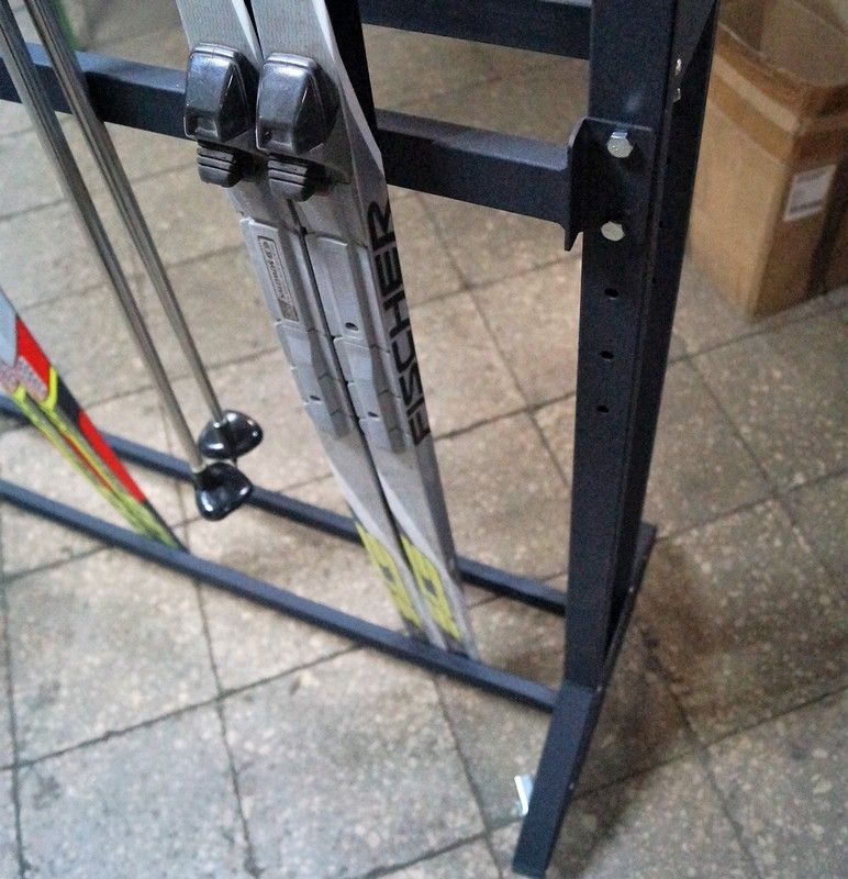 Стеллаж для лыж мобильный + вешалка для палок на 26 пар  Pioner A14389