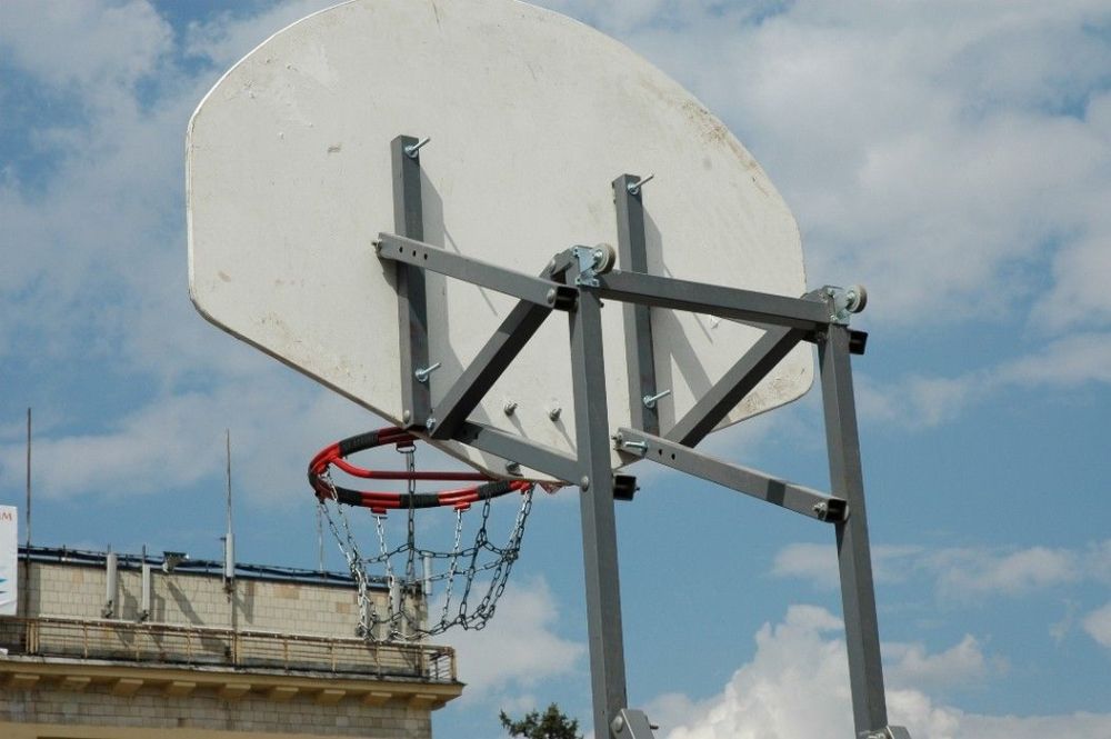 Стойка стритбольная складная с фанерным щитом  Pioner A12397