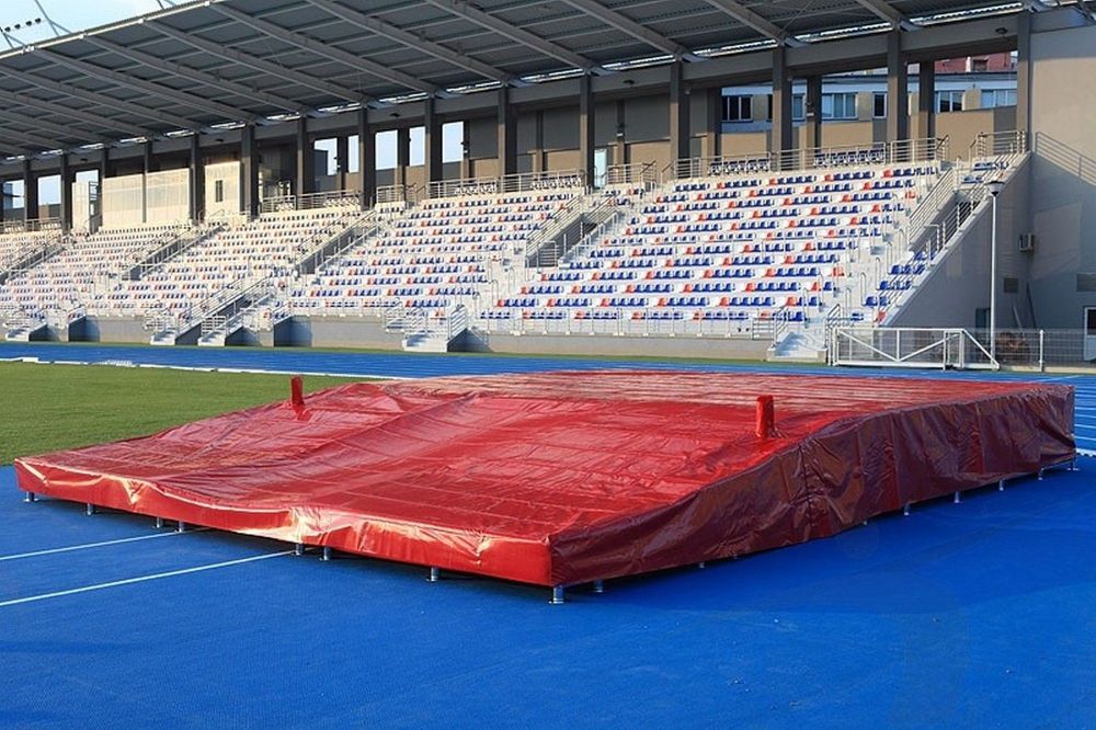 Покрышка непромокаемая для мест приземления при прыжках с шестом  Pioner A15314